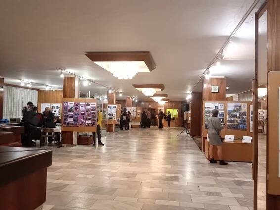 Ve společenském domě v Neratovicích proběhla vernisáž výstavy studentů
