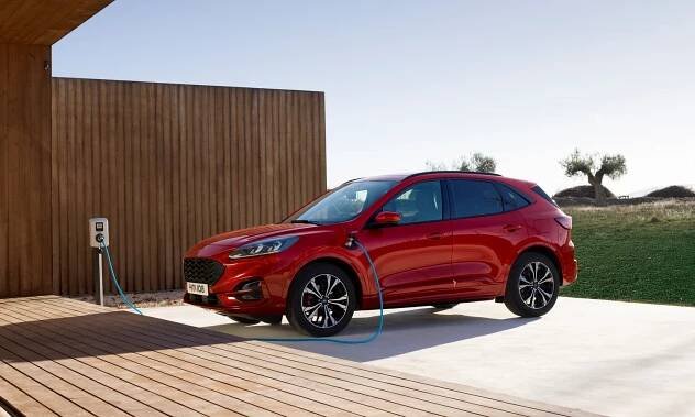 Ford na prodej Kuga PHEV ve Spojeném království z důvodu technických problémů