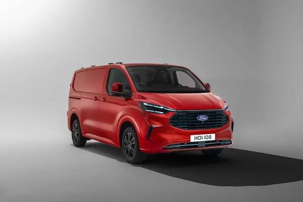 Ford Transit Custom Van L2 320 125kW 4x4