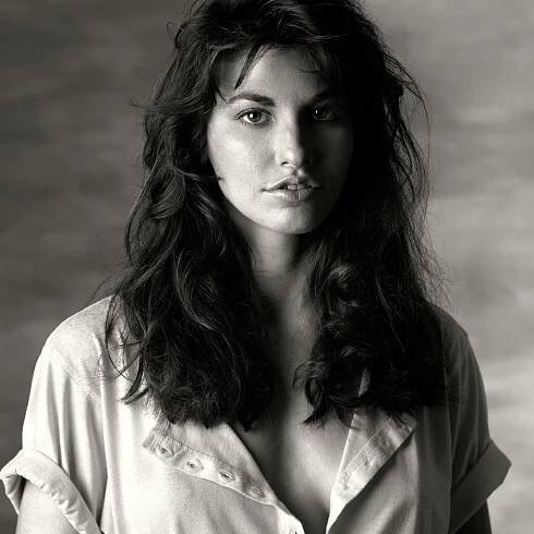 Gina Gershon