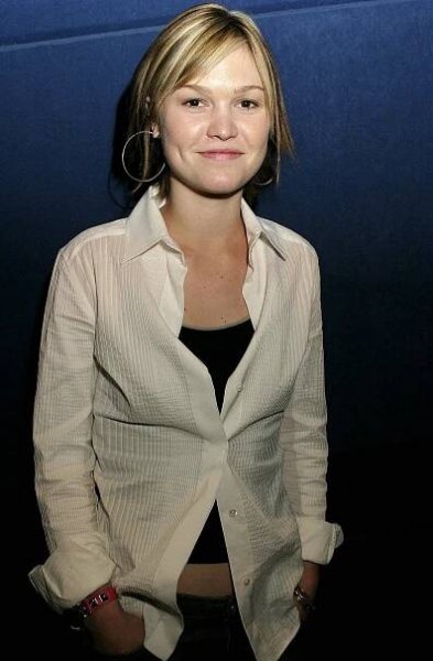 Julia-Stiles-Hot-Body-Photos