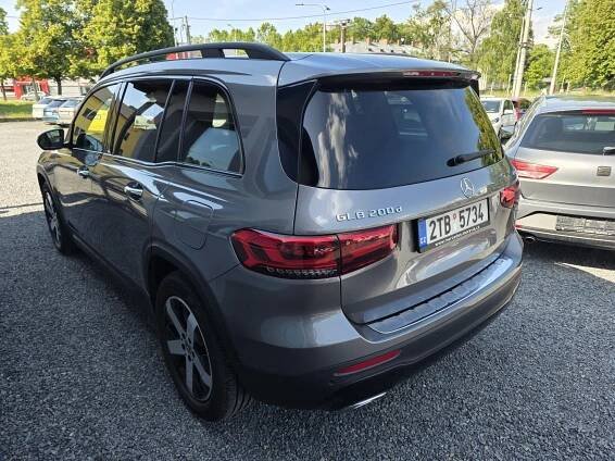 Mercedes-Benz GLB 200