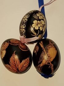 Vyškrabávaná velikonoční kraslice - květy - Umění