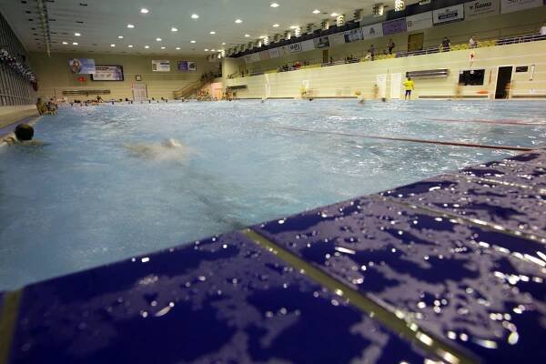 Městské lázně - Aquacentrum - sportovní zařízení - Hradec Králové - Východní-Čechy.info - oficiální turistický portál Pardubického