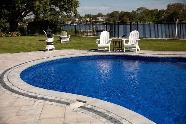 Pool Decks - Dimensional Coping - Bluestone