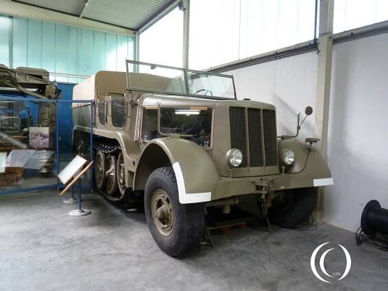 Sd.Kfz. 9 FAMO – German 18t Heavy Halftrack - Photo 2011