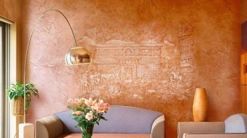 Dekorativní barva na stěny s pískovým efektem: perleťové nátěry křemičitým pískem, omítání a malování