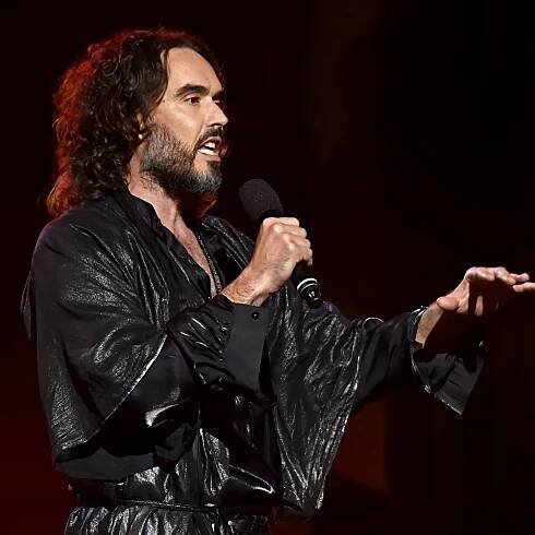 Russell Brand, Once Seen as Progressive, Moves to Conservative Platform