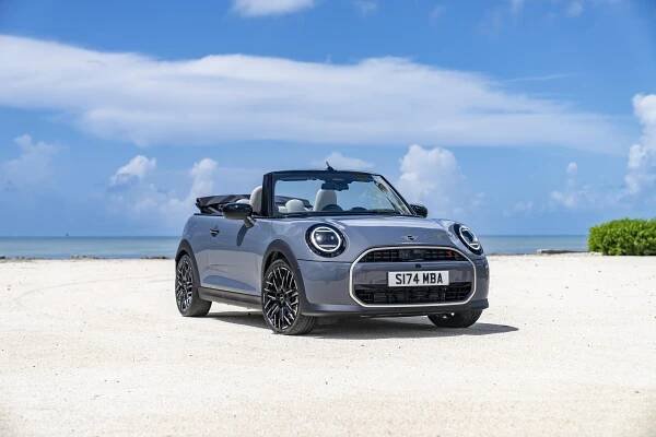 Mini Cooper Cabrio 2024