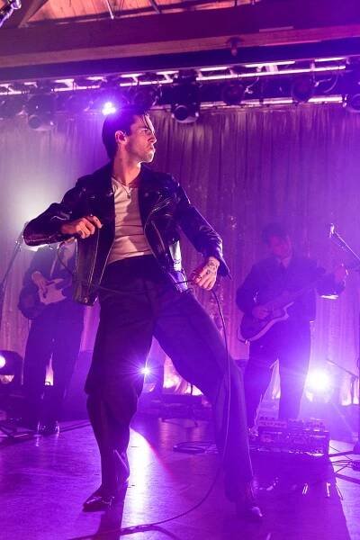 Stephen Sanchez performing in Seattle, photo by Dan DeSlover