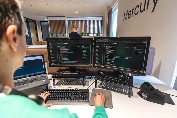 426 Office - Working