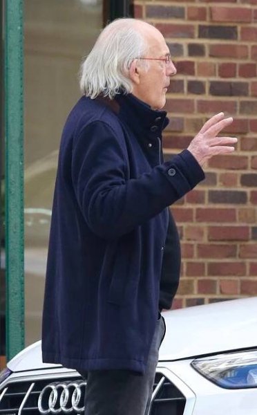 Návrat do minulosti? Legendární Christopher Lloyd (86) vypadá po 40 letech téměř jako ve své nejslavnější roli