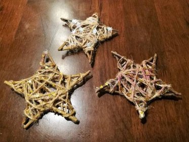 Tvoření s dětmi: vánoční hvězdy z větviček - DIY by Hanka