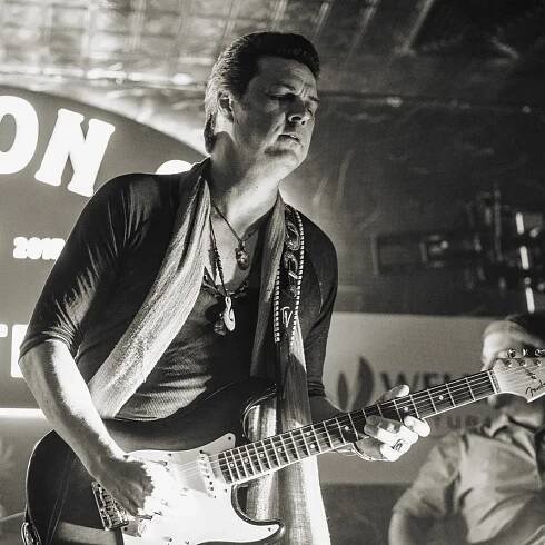 PHOTOS – TYRONE VAUGHAN