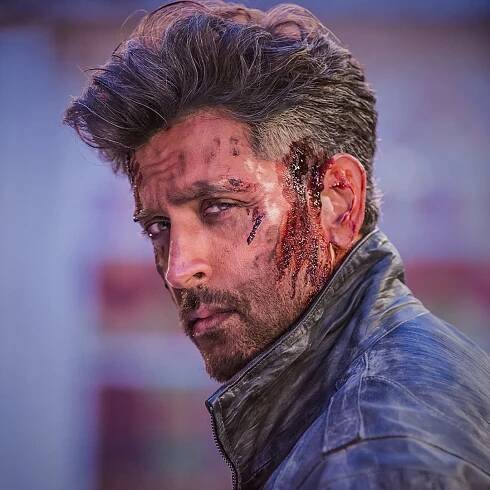 War movie Hrithik roshan new look trending photos