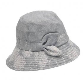 Letní šedý látkový klobouk Fa-43582 s tvarovací krempou - Krumlovanka