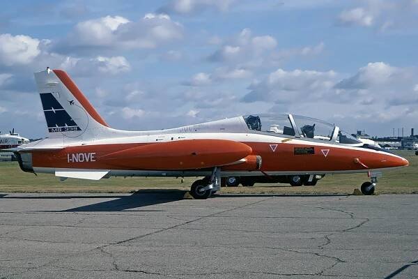 Soubor:Aermacchi MB-339-X.jpg
