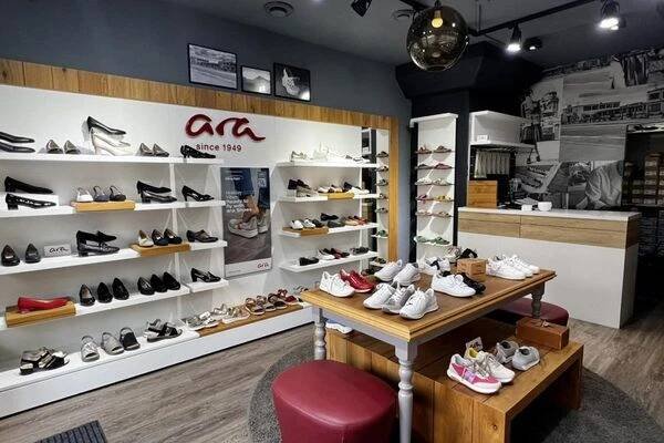 SHOE REPUBLIC foto 1