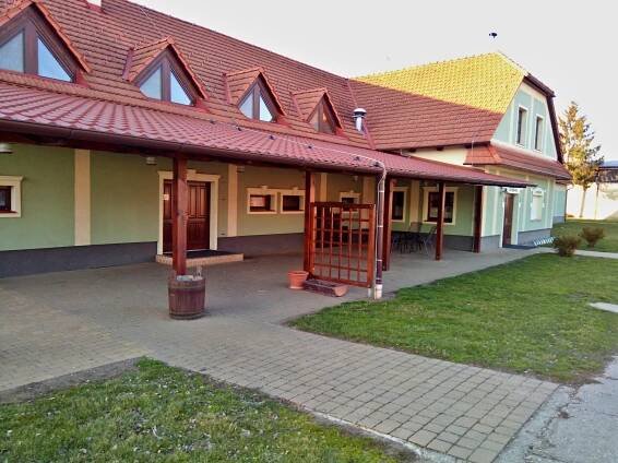 Restaurace Hanácký dvůr foto 4