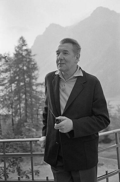 Michael Redgrave – Wikipedia