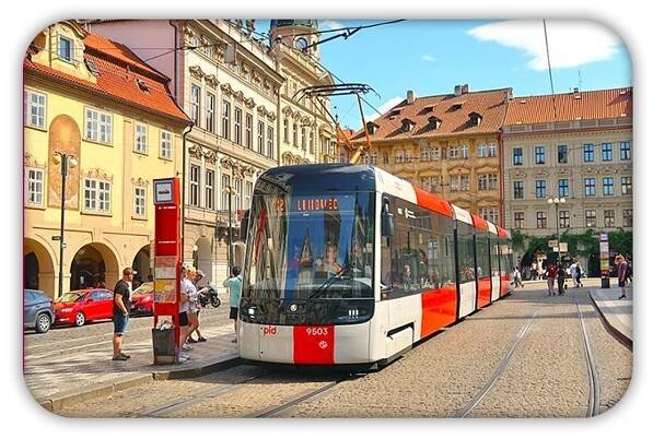 Magnetka tramvaj Škoda 52T na Malostranském náměstí | Fanshop DPP