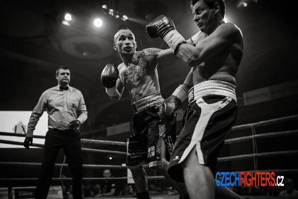 Michal Dufek: S Parlagim to bude boj - www.czechfighters.czwww.czechfighters.cz