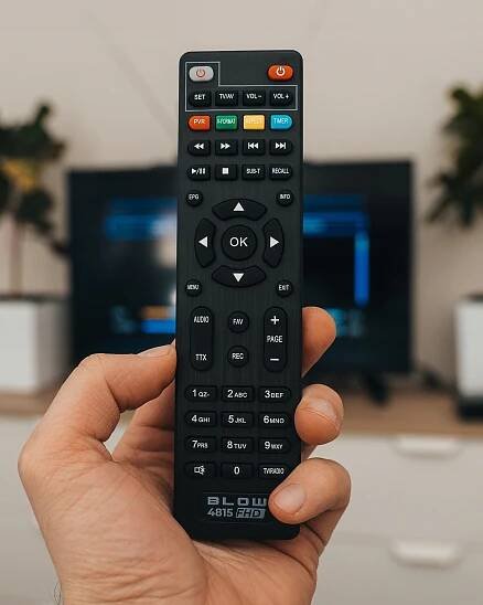 TUNER DEKODÉR DVB-T2 POZEMNÍ TV H.265 HEVC FULL HD USB HDMI PILOT BATERIE Model 4625FHD