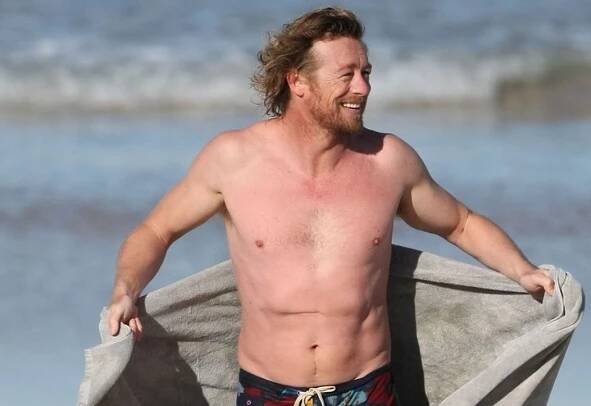 Simon Baker není ve skutečnosti takový fešák - 3