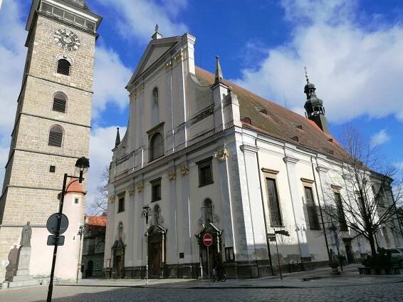 Českobudějovickou katedrálu už půlstoletí vytápí městská teplárna. A to už je důvod k připomenutí
