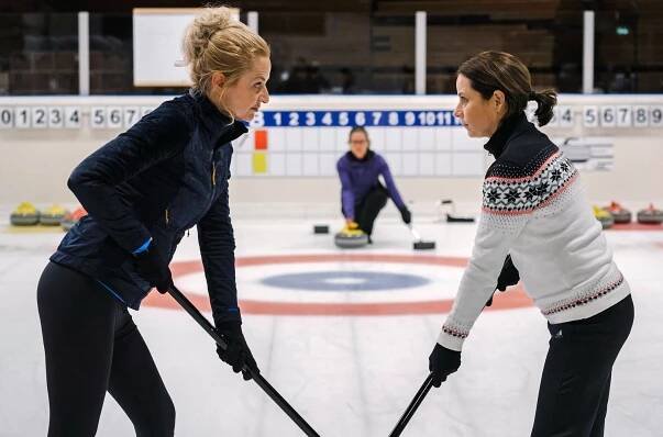 Zurück aufs Eis - Z filmu - Franziska Schlattner, Inka Friedrich