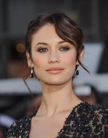 : Olga Kurylenko posing