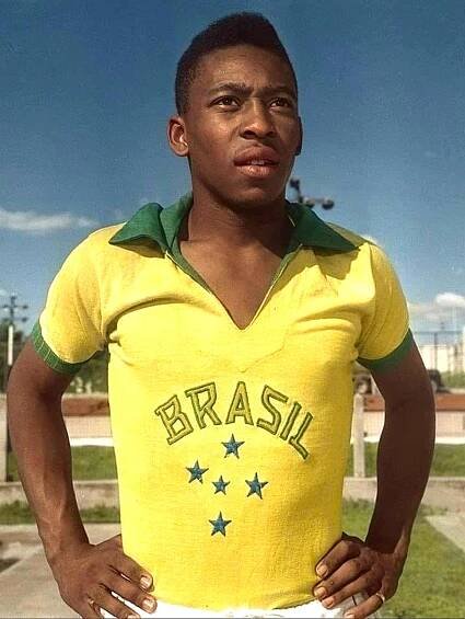 Pelé in a Brazilian national team shirt.
