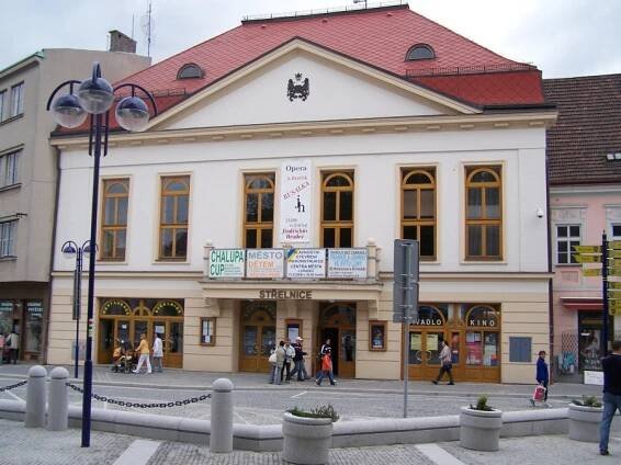 kino-strelnice-jindrichuv-hradec-2.jpg
