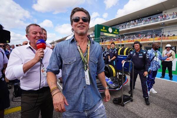 Trapas Brada Pitta a jeho ochranky v Austinu: Nepoznal pilota a hlas formule 1!