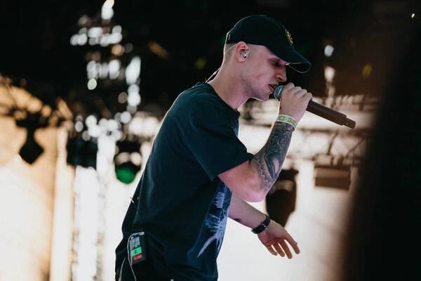 FOTOREPORT: Letokruh ve znamení hiphopu. Festival otevřel Yzomandias, Viktor Sheen a další trendsetteři