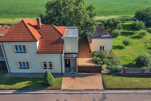 Rodinný dům, 9 km od Hradce Králové, prodej - Hradec Králové