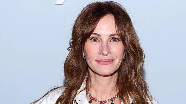 Julia Roberts to Narrate Audiobook of Lisa Marie Presley’s Posthumous Memoir
