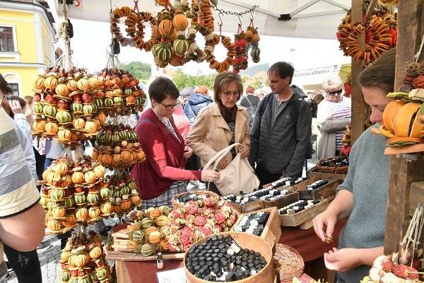 Beroun v sobotu praskal ve švech, hrnčířské trhy přilákaly tisíce návštěvníků