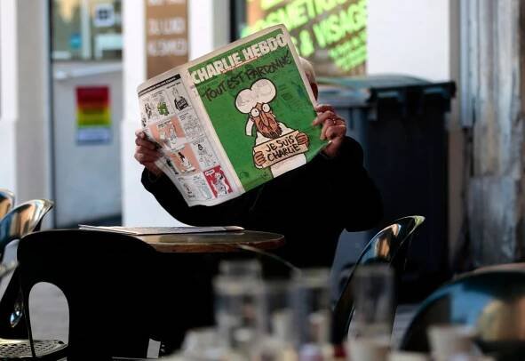 Foto: Časopis Charlie Hebdo po týdnu vstal z mrtvých