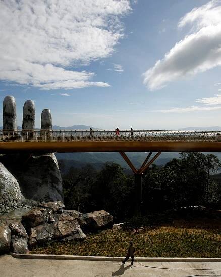 Handy engineering: Vietnam's 'Golden Bridge' has giant support