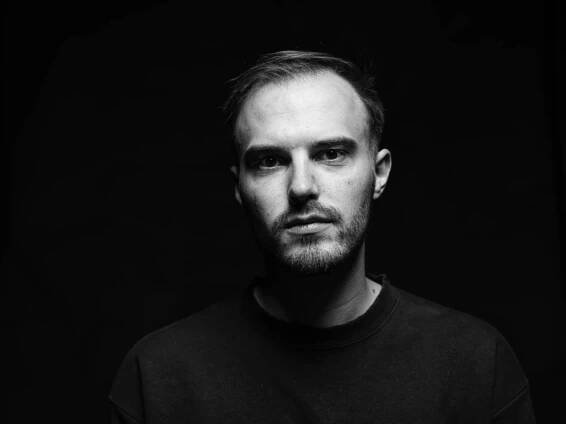 MAX BÄCKER – One Art
