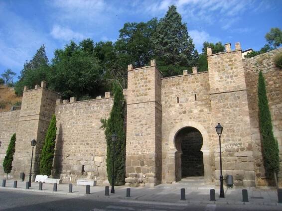 Puerta de Alcántara