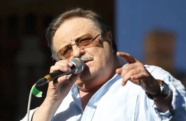 Petr Spálený dnes slaví kulaté 80. narozeniny: Zpěvák a hudebník je v soukromí obklopen ženami - Zivot