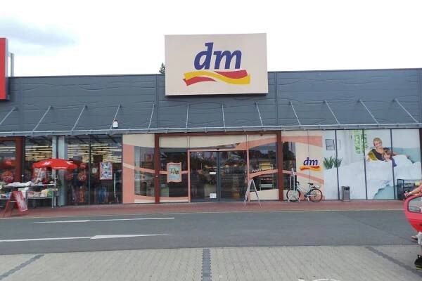 Firemní grafika dm drogerie markt s.r.o.