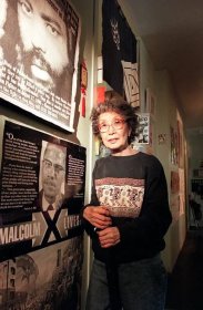 Yuri Kochiyama, Rights Activist Who Befriended Malcolm X, Dies at 93
