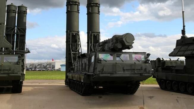 Video: Vzácná verze TELAR ruského S-300 shořela. Vojáci to nesmyslně pozorovali z několika metrů