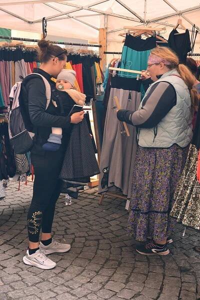 Folklórní velikonoční program čeká návštěvníky trhů v Jablonci až do pátku