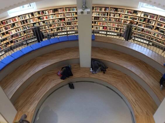 Městská knihovna v Praze opět v provozu: Zatím formou výdejových okének ve většině poboček