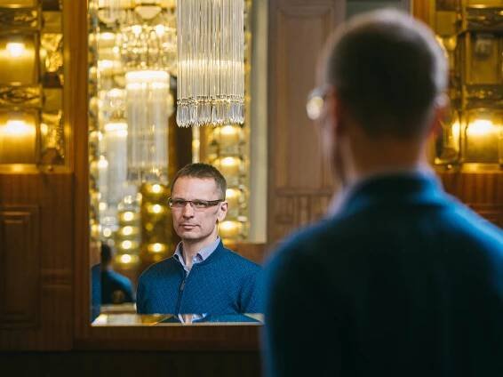Kdybych měl jmenovat jednu chybu, kvůli níž lidé přichází při investování o peníze, tak by to bylo to, že investují do něčeho, čemu nerozumí, říká investor Daniel Gladiš. (Foto: Lukáš Bíba)