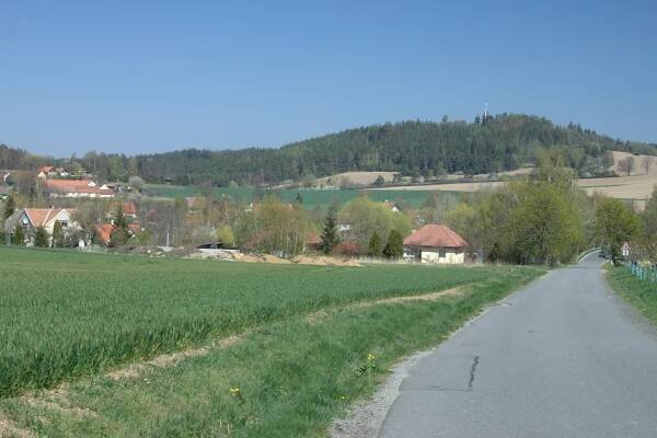 Bzová (Běleč)